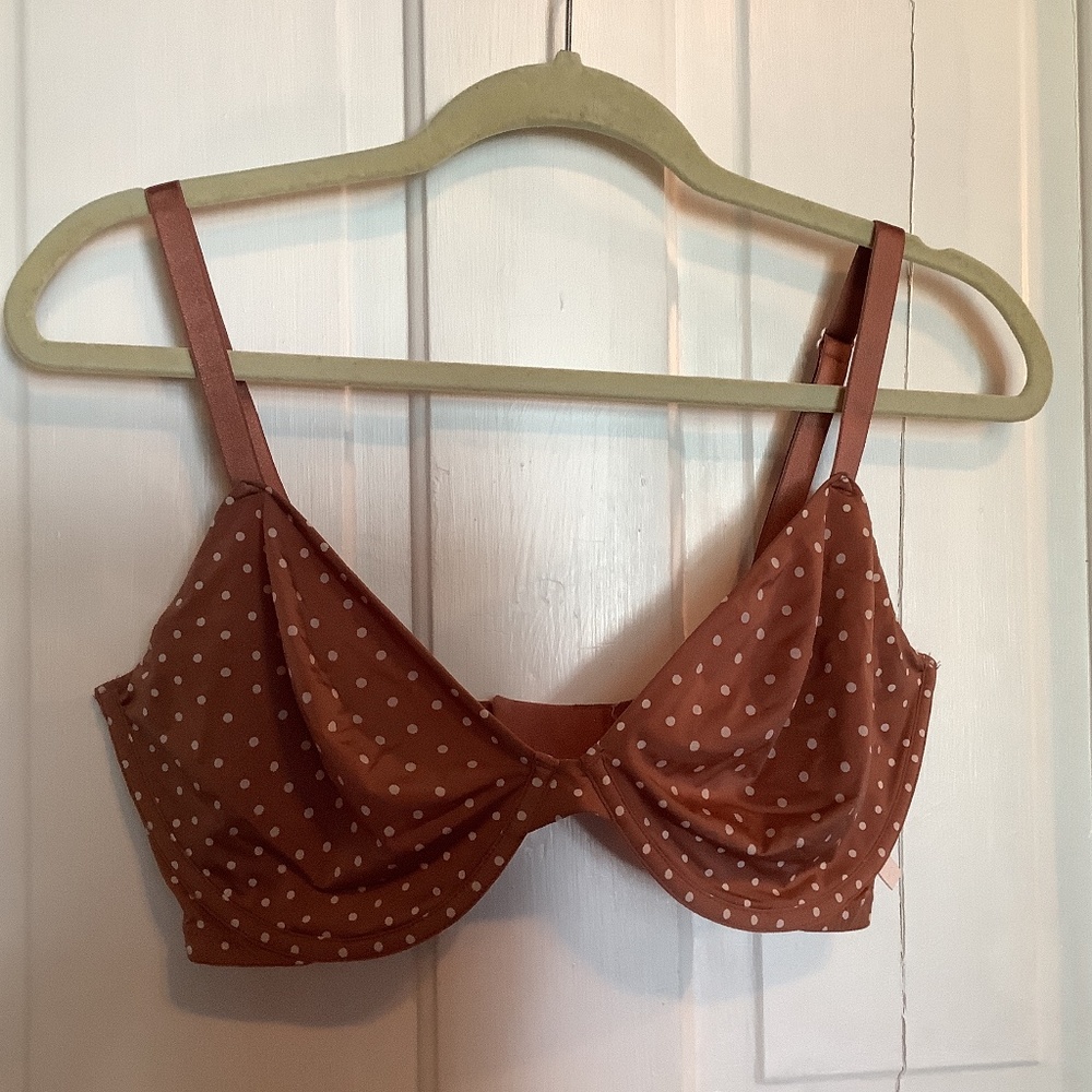Unlined polka dot underwire bra